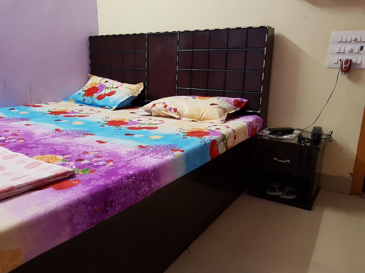 Nanda Hotel Hanumāngarh Buitenkant foto